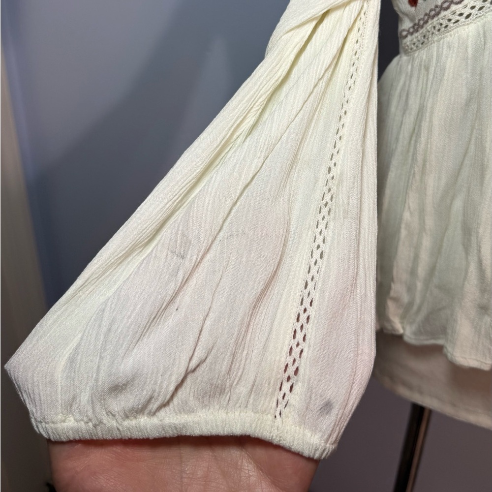Angie Cream Blouse with Floral Embroidery FLAWED - Picture 5 of 8